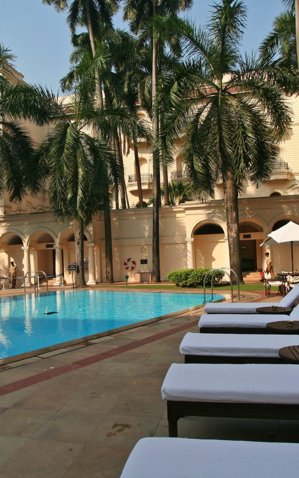 luxury hotel in calcutta, india